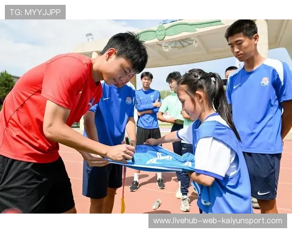 职业球员是否参与制定联赛环保及社会责任政策，职业球员日常